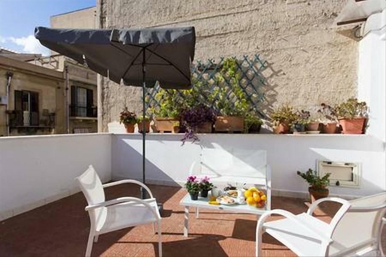 Il Geranio Blu Apartment Палермо Екстериор снимка